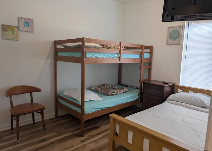 3br-3ba Crew Apartment, Tv Rooms, Fsu, Airport & I-10, *
