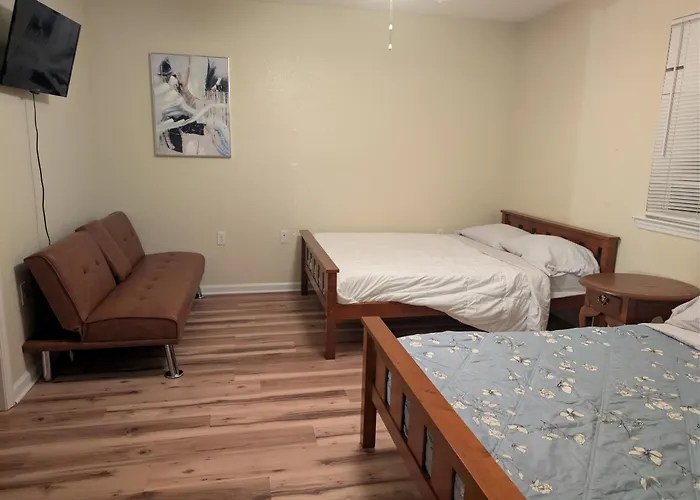 Apartment 3br-3ba Crew Apartment, Tv Rooms, Fsu, Airport & I-10, *