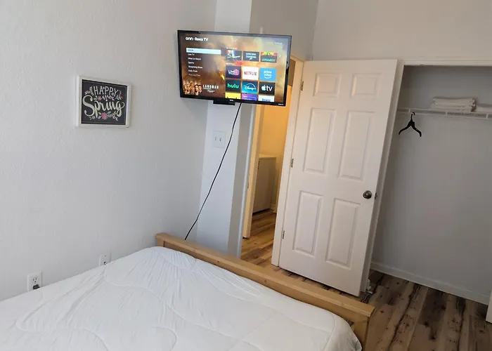 Apartment 3br-3ba Crew Apartment, Tv Rooms, Fsu, Airport & I-10, *