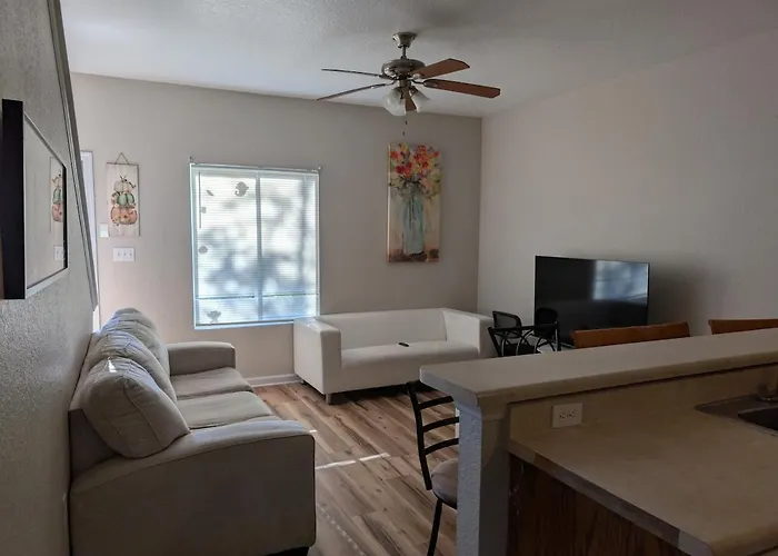 3br-3ba Crew Apartment, Tv Rooms, Fsu, Airport & I-10, Tallahassee