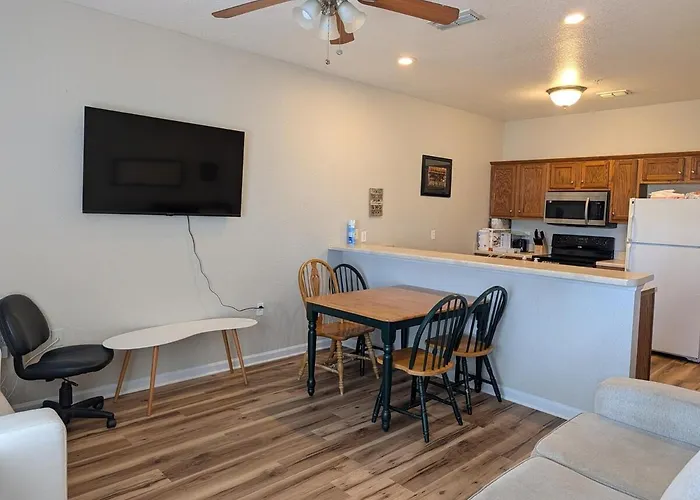 Apartment 3br-3ba Crew Apartment, Tv Rooms, Fsu, Airport & I-10, Tallahassee