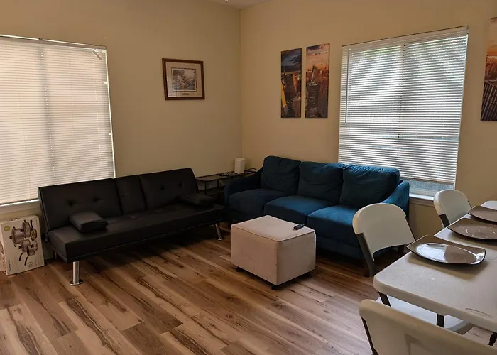 Apartment 3br-3ba Crew Apartment, Tv Rooms, Fsu, Airport & I-10,