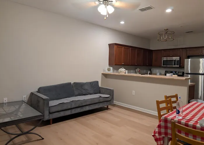 Apartment 3br-3ba Crew Apartment, Tv Rooms, Fsu, Airport & I-10, *